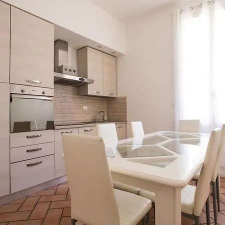 Apartman 45 - Tourist House Oberdan - Self Check-in Bologna