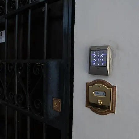 45 - Tourist House Oberdan - Self Check-in דירה